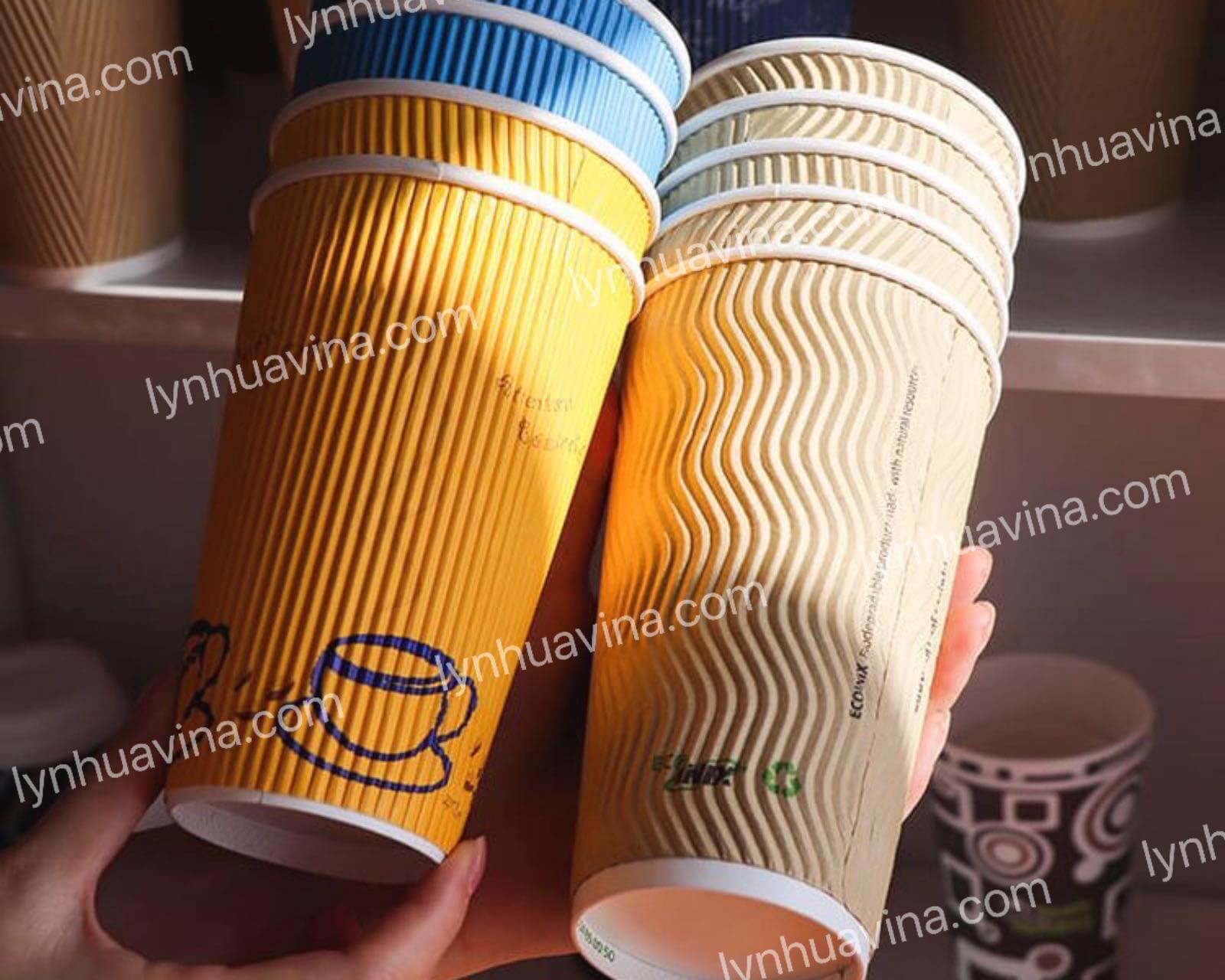 Ly Giấy Gợn Sóng